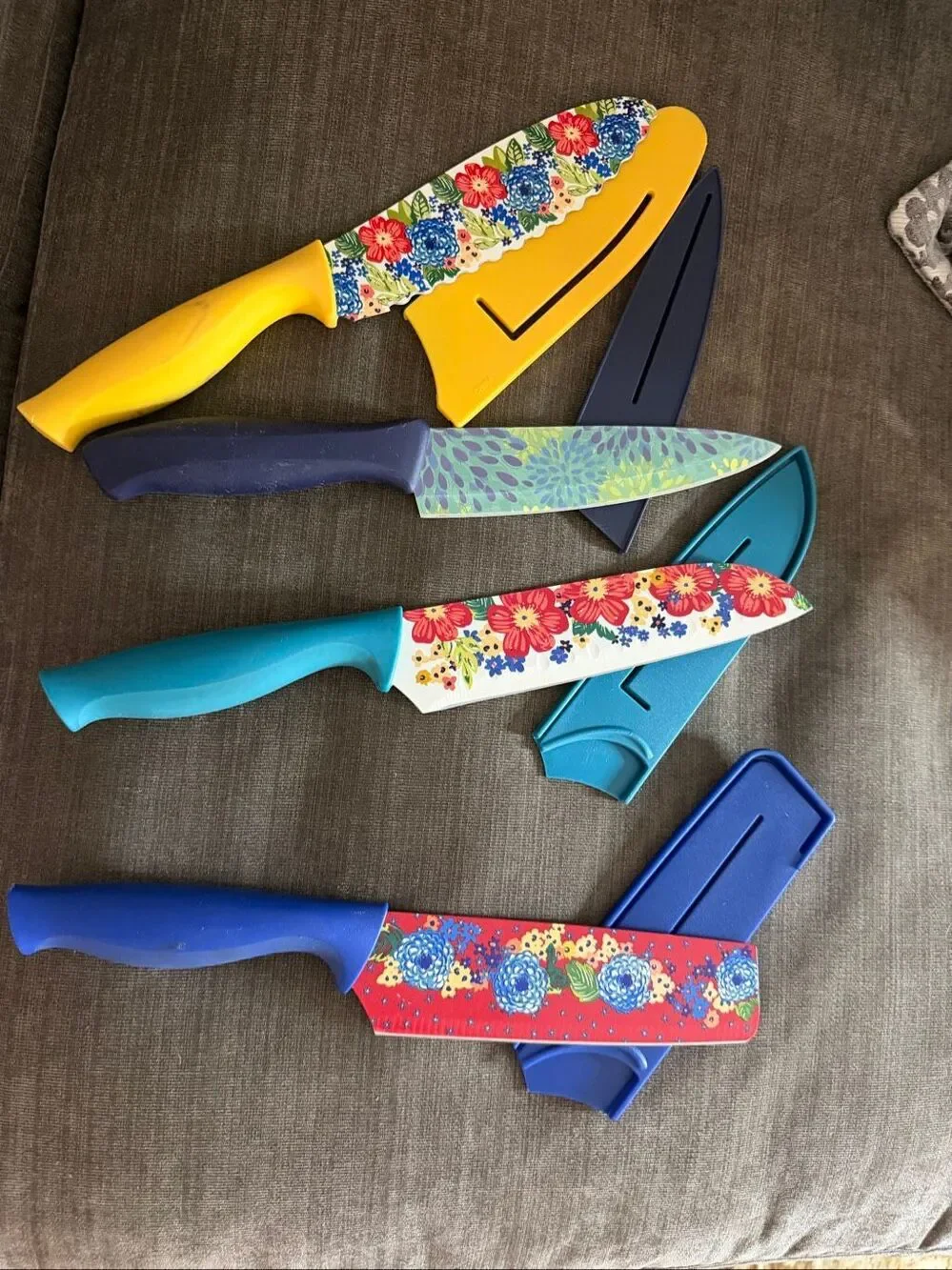 Bundle of 4 Fiesta Multicolored Floral Print Flatware Kitchen Knife Cutlery
